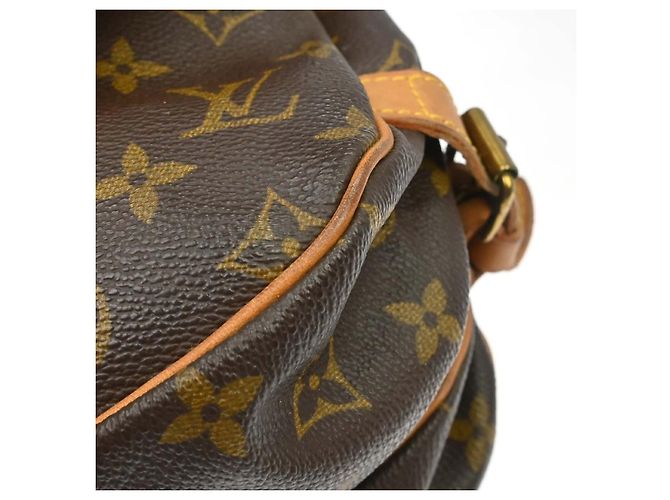 Louis Vuitton Saumur Monogram Canvas 30 Marron - vue 7