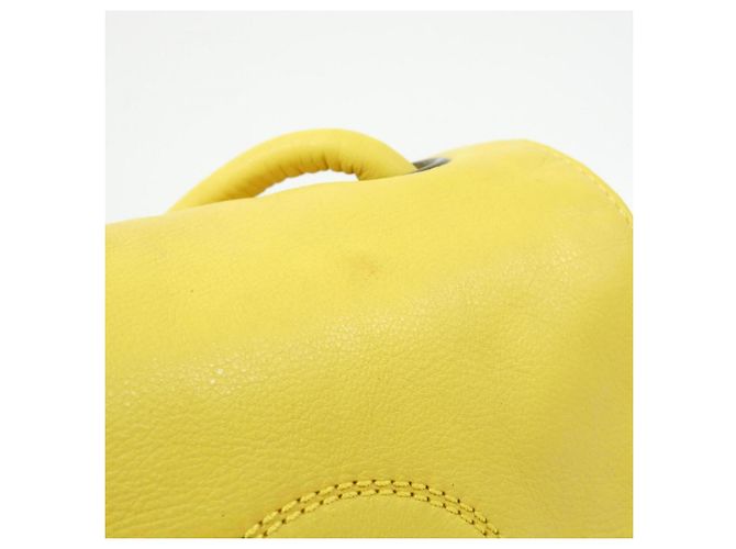 Borsa a tracolla in pelle gialla Chanel Giallo - vista 5