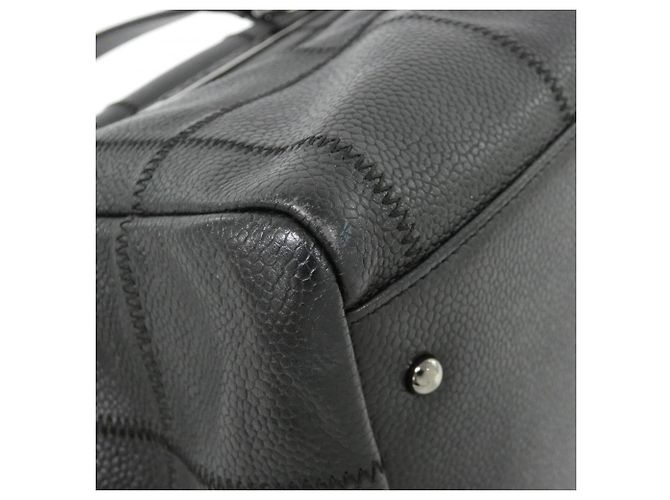 Borsa a tracolla Chanel 26134 in pelle di vitello granulata nera Nero - vista 3