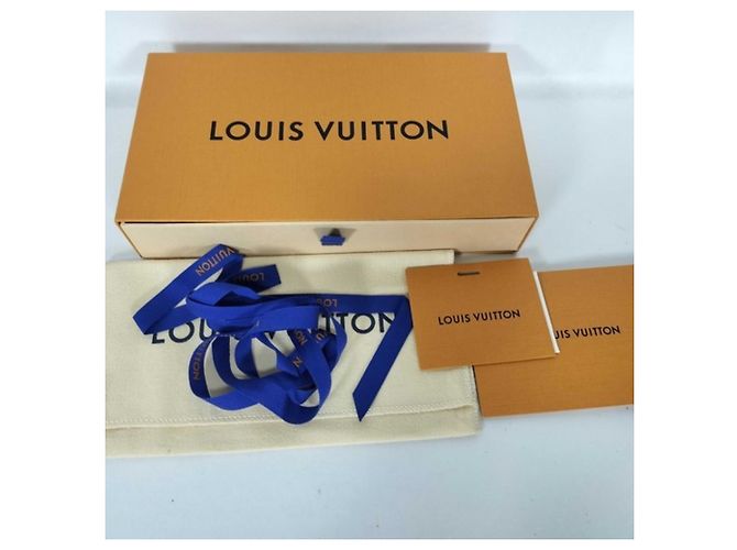 Louis Vuitton Long Wallet in Black Calf Leather - view 10