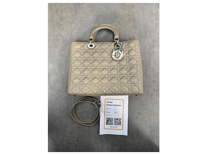 Dior Lady Dior Borsa Media Vernice Beige - vista 2