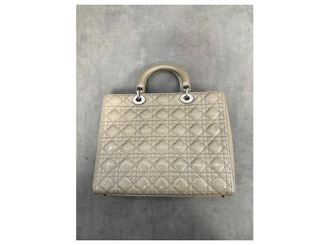 Dior Lady Dior Borsa Media Vernice Beige - vista 6