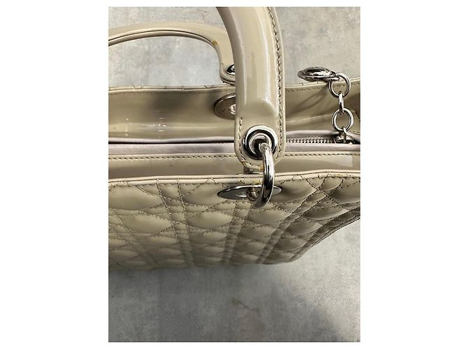 Dior Lady Dior Borsa Media Vernice Beige - vista 7