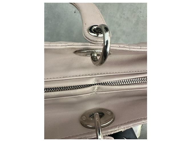 Dior Borsa Lady Dior Medium in Pelle Rosa Pallido - vista 11