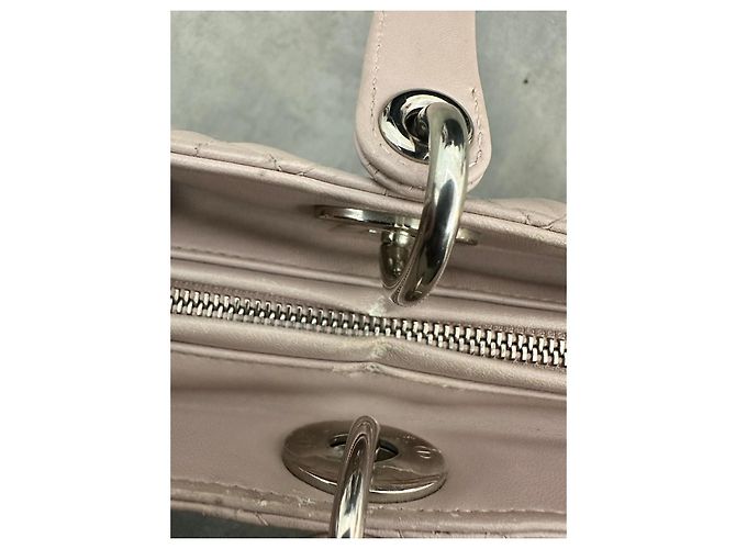 Dior Borsa Lady Dior Medium in Pelle Rosa Pallido - vista 12