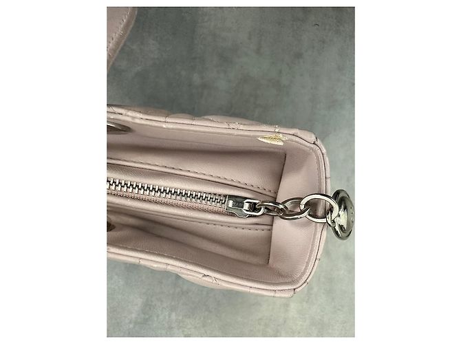 Dior Borsa Lady Dior Medium in Pelle Rosa Pallido - vista 4