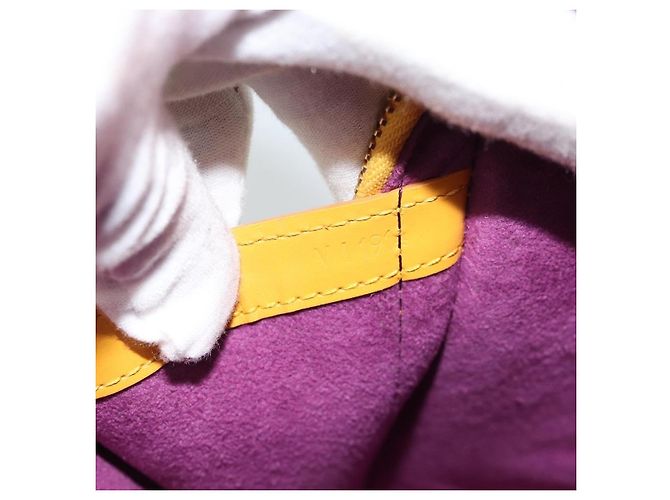 Louis Vuitton Gobelins Epi Leather Giallo - vista 7