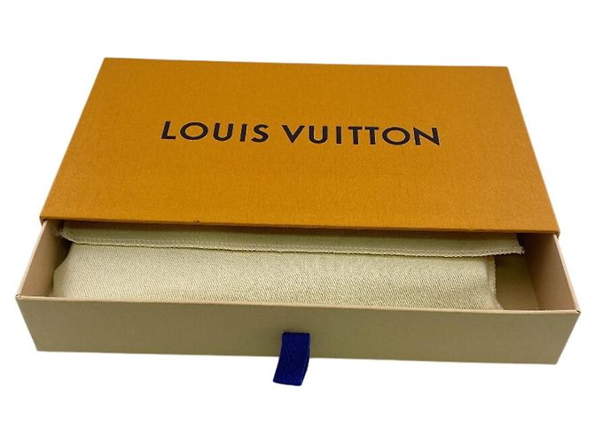 Louis Vuitton Taurillon Long Wallet Black - view 10