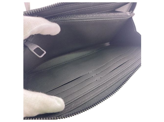 Louis Vuitton Taurillon Long Wallet Black - view 8