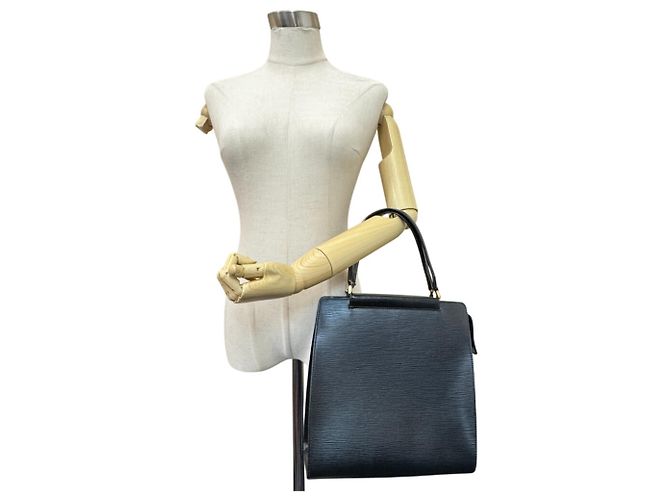 Borsa Louis Vuitton M52012 Figari PM Epi Nera Nero - vista 10