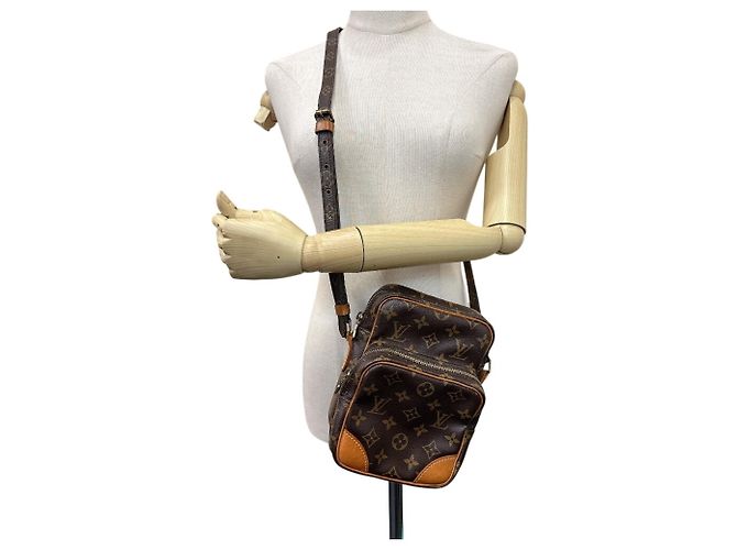 Borsa a tracolla Louis Vuitton Monogram Pochette Marrone - vista 10