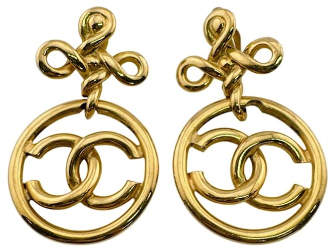 Orecchini a clip Chanel 2934 Coco Mark D'oro - vista 2