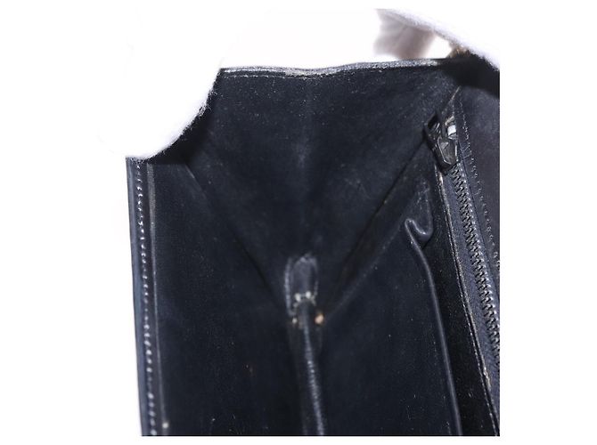 Céline Borsa a Spalla con Catena CELINE in Pelle Nera e Oro Auth 185136V Nero D'oro - vista 21