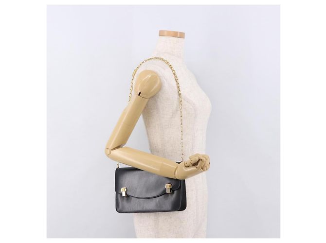 Céline Borsa a Spalla con Catena CELINE in Pelle Nera e Oro Auth 185136V Nero D'oro - vista 24