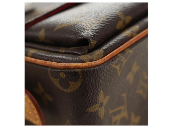 LOUIS VUITTON Bolso de Hombro Monogram Viva Cite MM M51164 LV Auth 185101SAV Monograma - vista 15