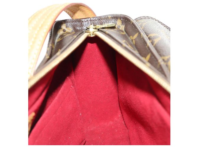LOUIS VUITTON Bolso de Hombro Monogram Viva Cite MM M51164 LV Auth 185101SAV Monograma - vista 24