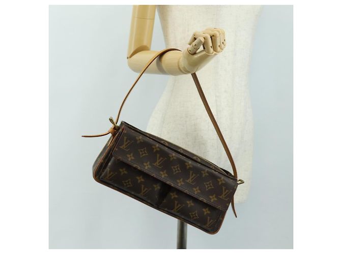 LOUIS VUITTON Bolso de Hombro Monogram Viva Cite MM M51164 LV Auth 185101SAV Monograma - vista 28