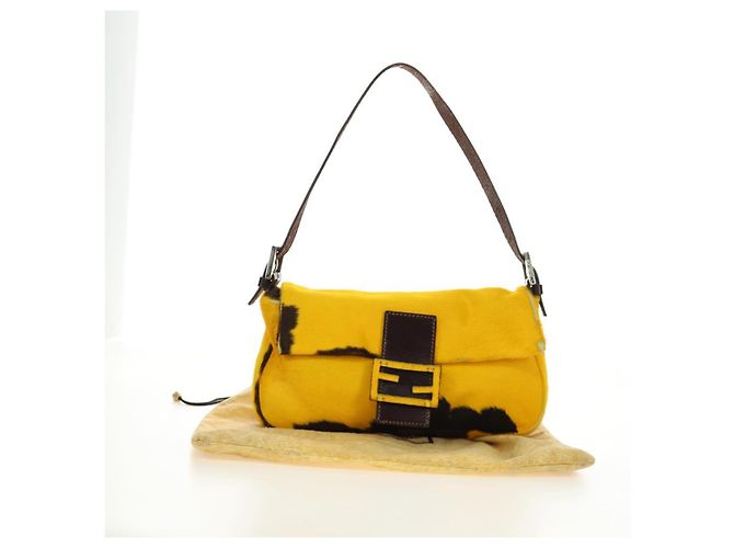 Borsa a tracolla FENDI Mamma Baguette in pelle Harako Giallo Argento Auth 184727SAV - vista 12