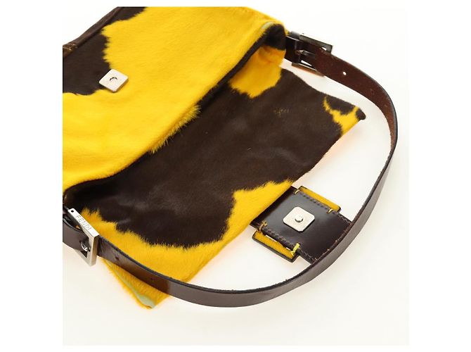 Borsa a tracolla FENDI Mamma Baguette in pelle Harako Giallo Argento Auth 184727SAV - vista 20