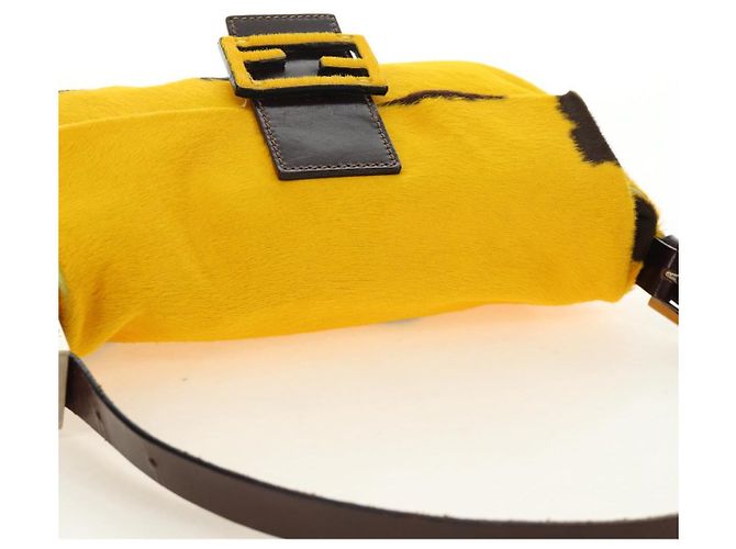 Borsa a tracolla FENDI Mamma Baguette in pelle Harako Giallo Argento Auth 184727SAV - vista 6