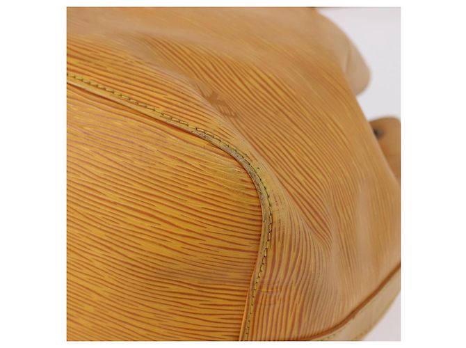 Borsa a Spalla LOUIS VUITTON Epi Petit Noe Giallo M44109 LV Auth 184632 - vista 15