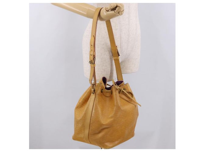 Borsa a Spalla LOUIS VUITTON Epi Petit Noe Giallo M44109 LV Auth 184632 - vista 22