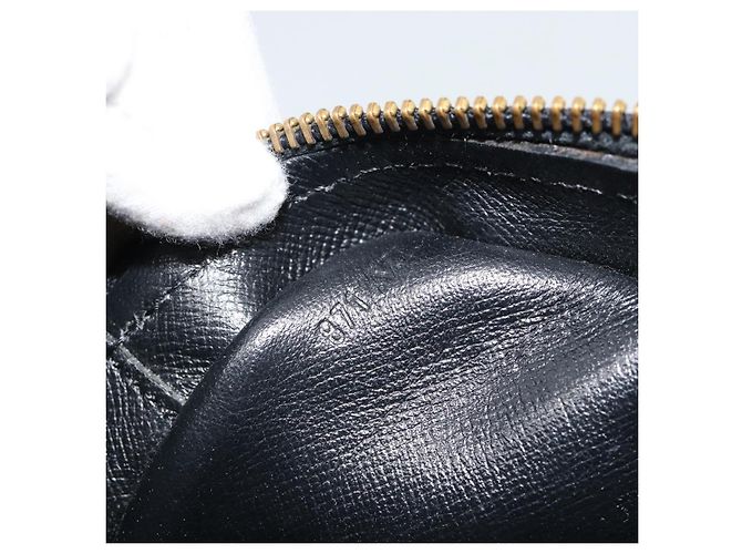 LOUIS VUITTON Epi Jeune Fille MM Borsa a Spalla Nera M52152 LV Auth ka4721 Nero - vista 12