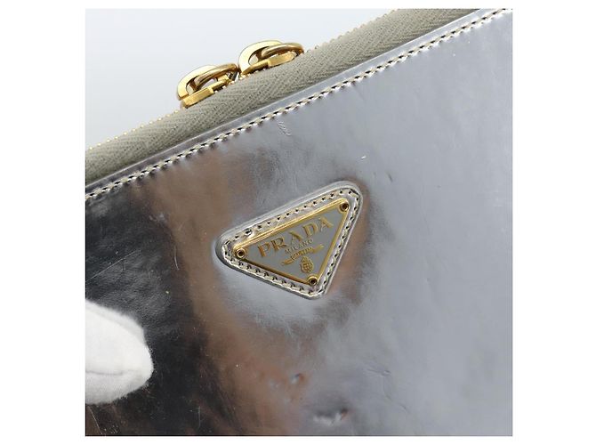 Clutch PRADA in pelle vernice Argento Oro Auth 184773 D'oro - vista 17