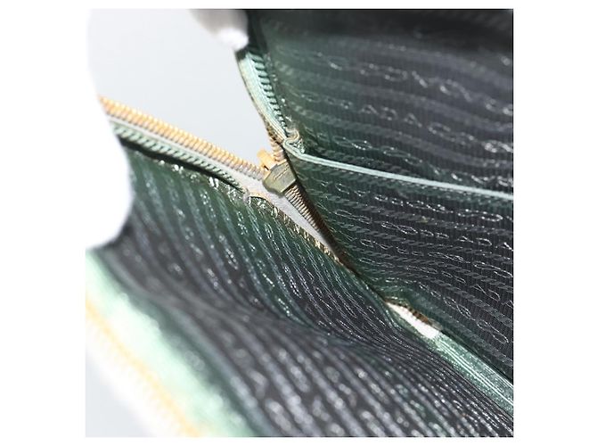 Clutch PRADA in pelle vernice Argento Oro Auth 184773 D'oro - vista 19
