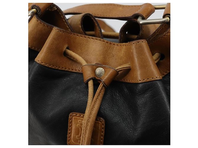 Céline Bolsa de ombro CELINE em couro preto com detalhes dourados Autêntica 185080 - vista 10