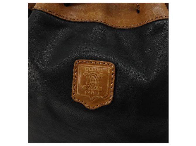 Céline Bolsa de ombro CELINE em couro preto com detalhes dourados Autêntica 185080 - vista 17