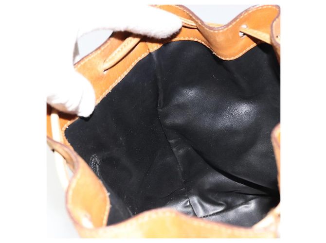 Céline Bolsa de ombro CELINE em couro preto com detalhes dourados Autêntica 185080 - vista 19