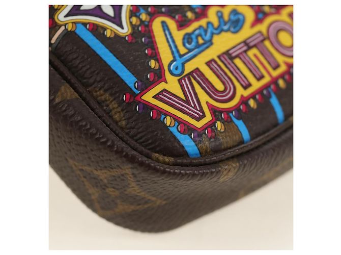 LOUIS VUITTON Monogram Vivienne Mini Pochette Accessoires M69752 Auth 184588SAM Monograma - vista 14