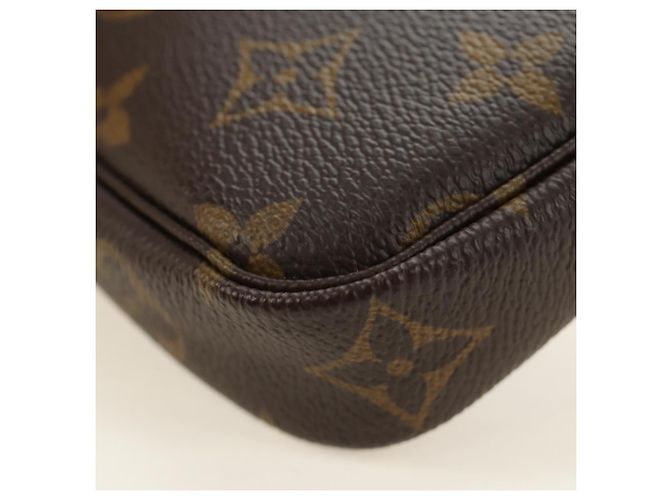 LOUIS VUITTON Monogram Vivienne Mini Pochette Accessoires M69752 Auth 184588SAM Monograma - vista 17