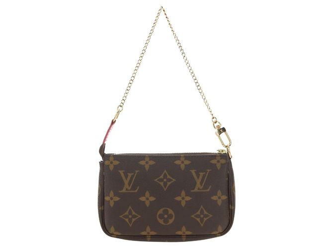 LOUIS VUITTON Monogram Vivienne Mini Pochette Accessoires M69752 Auth 184588SAM Monograma - vista 2
