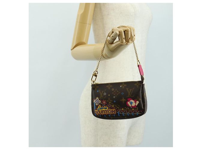 LOUIS VUITTON Monogram Vivienne Mini Pochette Accessoires M69752 Auth 184588SAM Monograma - vista 24