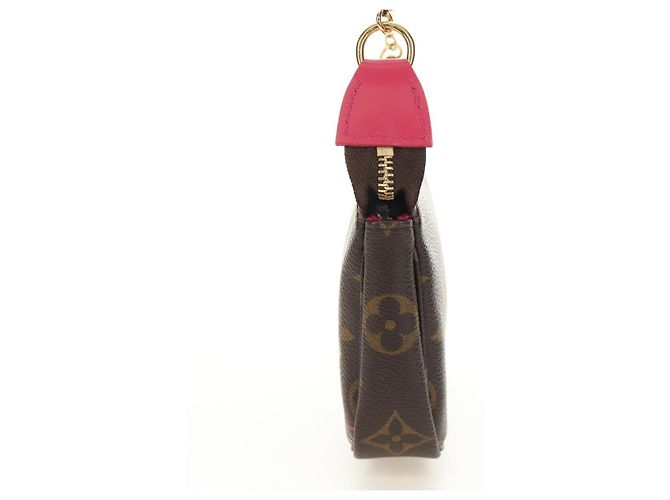 LOUIS VUITTON Monogram Vivienne Mini Pochette Accessoires M69752 Auth 184588SAM Monograma - vista 3