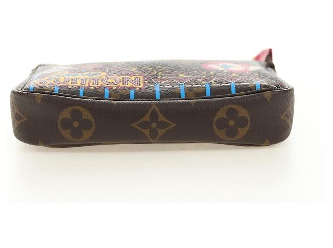 LOUIS VUITTON Monogram Vivienne Mini Pochette Accessoires M69752 Auth 184588SAM Monograma - vista 5