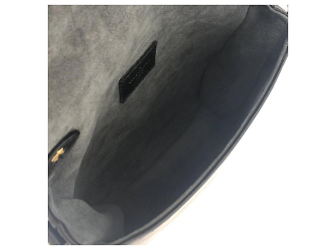 Borsa a tracolla Louis Vuitton Epi Saumur BB M23469 Nero - vista 7