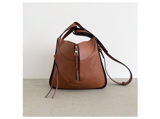 Loewe Borsa Small Hammock in Pelle Tan Marrone - vista 11
