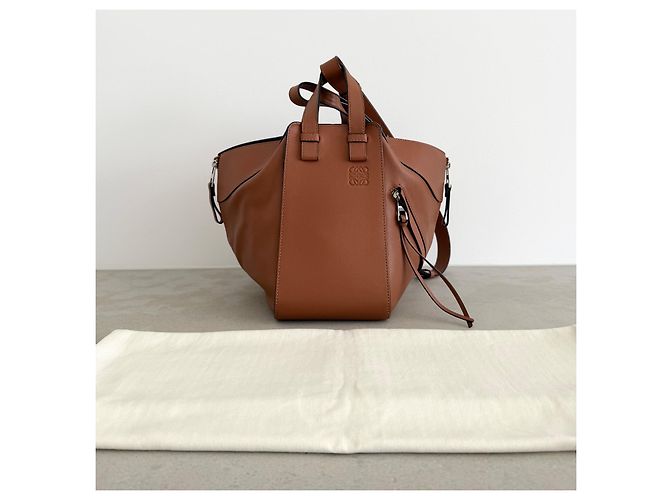 Loewe Borsa Small Hammock in Pelle Tan Marrone - vista 3