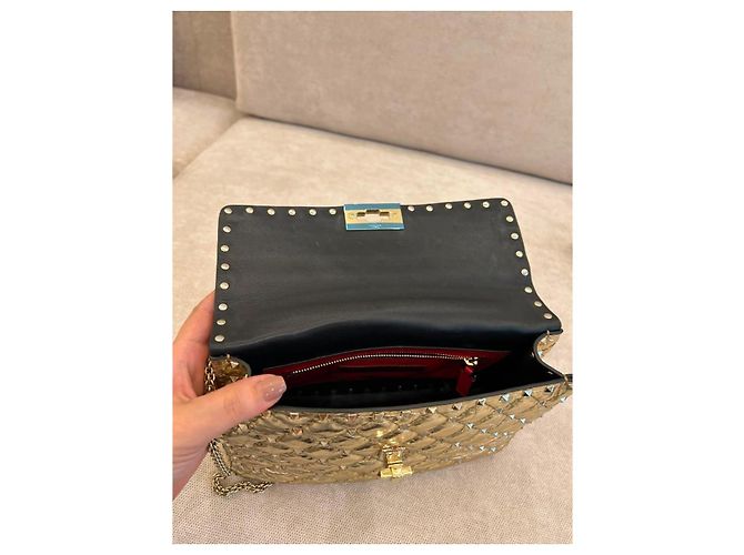 Valentino Garavani Rockstud Spike Borsa a Tracolla Pelle Oro D'oro - vista 13