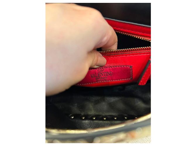 Valentino Garavani Rockstud Spike Borsa a Tracolla Pelle Oro D'oro - vista 14