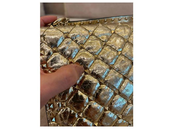 Valentino Garavani Rockstud Spike Borsa a Tracolla Pelle Oro D'oro - vista 3