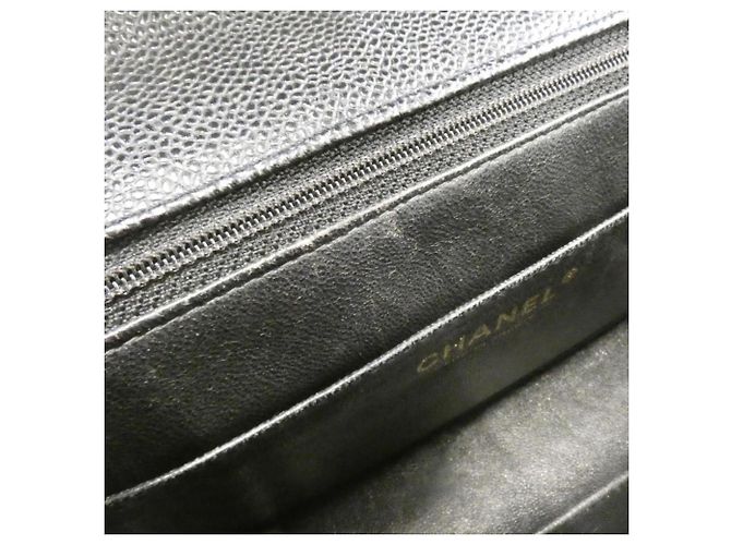 Borsa a tracolla Chanel in pelle di vitello martellata nera Nero - vista 10