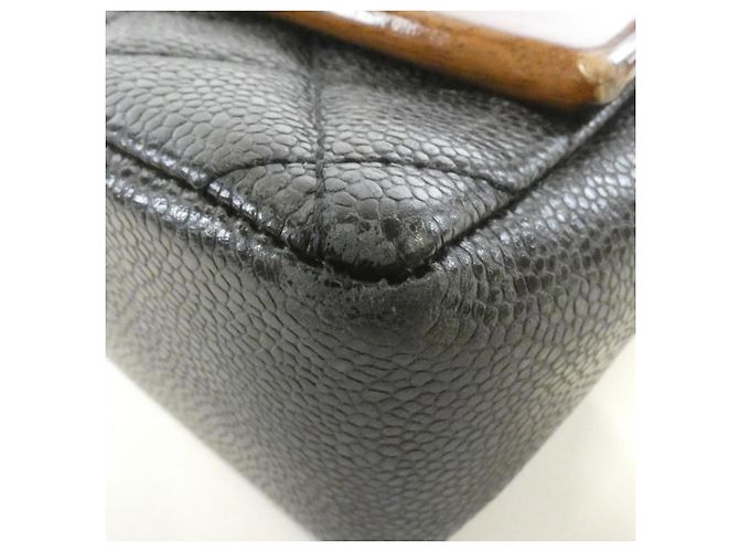 Borsa a tracolla Chanel in pelle di vitello martellata nera Nero - vista 3