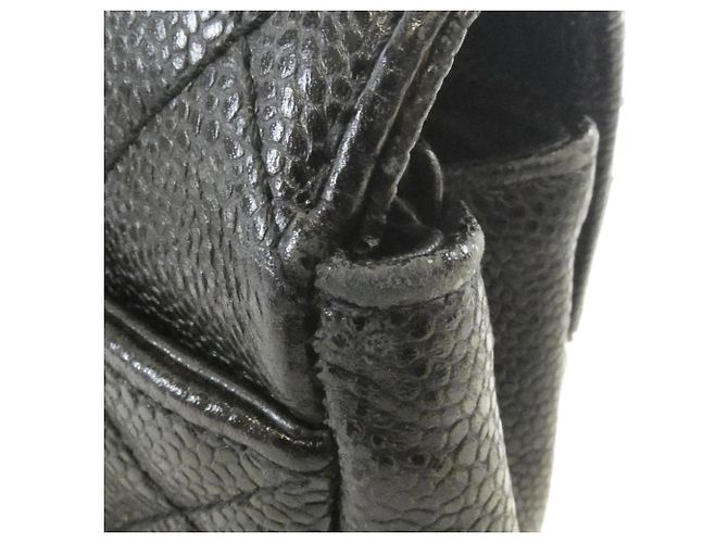 Borsa a tracolla Chanel in pelle di vitello martellata nera Nero - vista 6