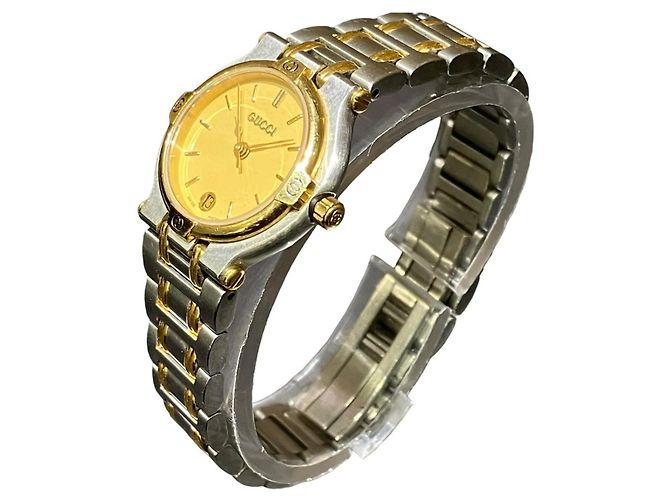 Relógio de pulso Gucci de quartzo com mostrador dourado - vista 2