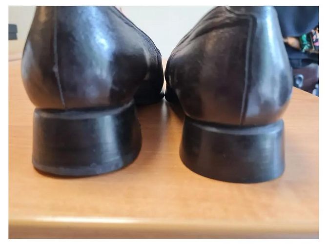 Mocassins Nina Ricci en cuir et daim marron foncé - vue 4
