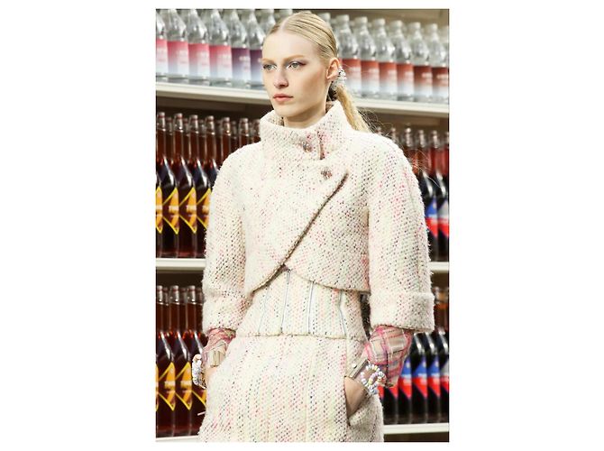Bracciale rigido Chanel 14K Supermarket Lucite Multicolor CC Candy Rosa Bianco Multicolore Verde Arancione Grigio Giallo Blu chiaro - vista 7